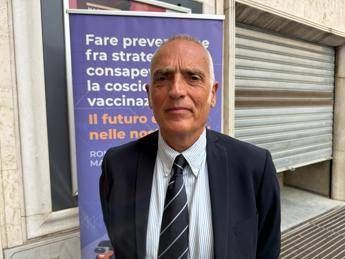 Meningite e atleti adolescenti, Scorcu (Fmsi): "Fondamentale ruolo medico sport"