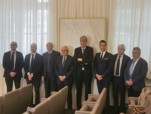 Sant'Andrea, arriva il robot chirurgico: Fondazione Crv investe quasi un milione di euro Sant'Andrea, arriva il robot chirurgico: Fondazione Crv investe quasi un milione di euro