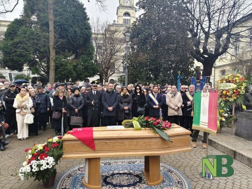 La Valsesia rende omaggio a Sandro Orsi: “Perso un pezzo della nostra storia, sempre nei nostri cuori” La Valsesia rende omaggio a Sandro Orsi: “Perso un pezzo della nostra storia, sempre nei nostri cuori”