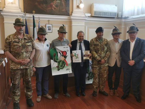 Tappa vercellese per la Staffetta Alpina dei 150 anni Tappa vercellese per la Staffetta Alpina dei 150 anni