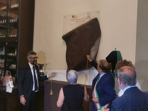 “Cancellati dall'Albo solo perché ebrei": gli avvocati di Vercelli rendono omaggio ai colleghi vittime delle leggi razziali - FOTO “Cancellati dall'Albo solo perché ebrei": gli avvocati di Vercelli rendono omaggio ai colleghi vittime delle leggi razziali - FOTO