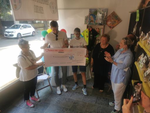 "In sella per la vita": 5.585 euro per Aop grazie all'impresa di Samantha Profumo "In sella per la vita": 5.585 euro per Aop grazie all'impresa di Samantha Profumo