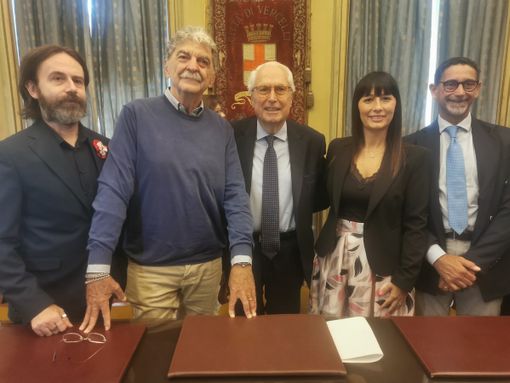 Claudio Cagnoni e Alessia Dimartino nuove maschere del carnevale vercellese Claudio Cagnoni e Alessia Dimartino nuove maschere del carnevale vercellese