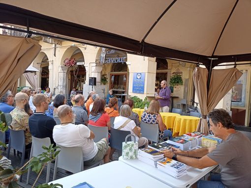Italia Sovrana e Popolare: Fracassi racconta il viaggio in Donbass Italia Sovrana e Popolare: Fracassi racconta il viaggio in Donbass