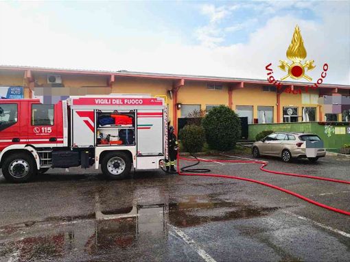 Tangenziale, principio di incendio al ristorante