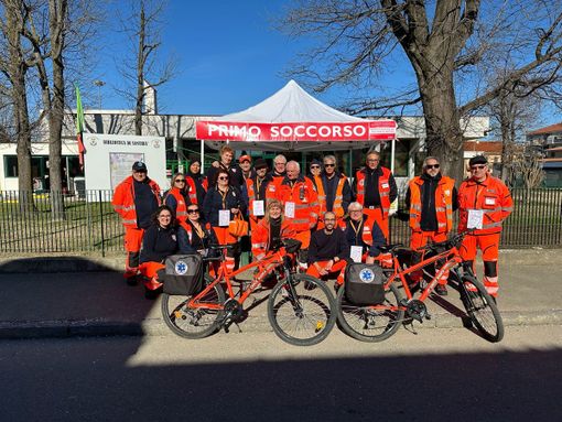 In prima linea per la sicurezza: il Gruppo Volontari del Soccorso al Carnevale di Santhià In prima linea per la sicurezza: il Gruppo Volontari del Soccorso al Carnevale di Santhià