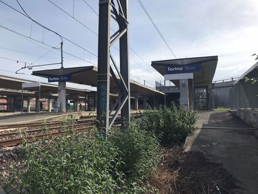 Persona investita sui binari, stop ai treni tra Porta Susa e Torino Stura Persona investita sui binari, stop ai treni tra Porta Susa e Torino Stura