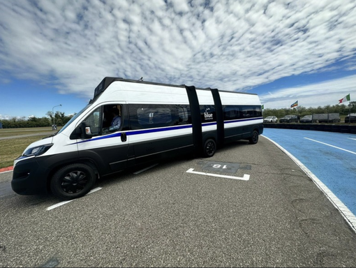 E' nato l'autobus del futuro E' nato l'autobus del futuro