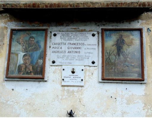La lapide che ricorda i partigiani fucilati