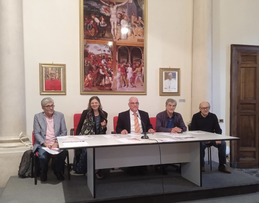 La conferenza stampa di presentazione dei convegni La conferenza stampa di presentazione dei convegni