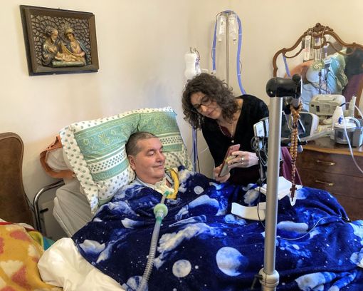 «Combattete sempre, nella vita non dovete avere rimorsi»: il messaggio di Paolo, malato di Sla «Combattete sempre, nella vita non dovete avere rimorsi»: il messaggio di Paolo, malato di Sla