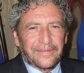 Santhià, addio all'ex sindaco Gilberto Canova Santhià, addio all'ex sindaco Gilberto Canova