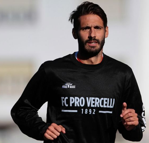 ALBERTO MASI, 28 ANNI, CAPITANO DELLA PRO VERCELLI ALBERTO MASI, 28 ANNI, CAPITANO DELLA PRO VERCELLI