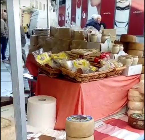 Street food in piazza Cavour