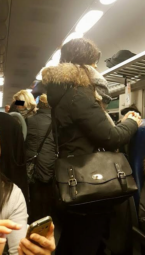 Viaggi da incubo per i pendolari To-Mi: «Invitati a scendere dal treno sovraffollato e bloccato in stazione» Viaggi da incubo per i pendolari To-Mi: «Invitati a scendere dal treno sovraffollato e bloccato in stazione»