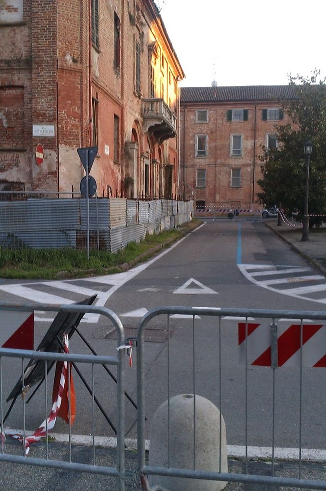 Chiuse le strade intorno al Teatro dei Nobili