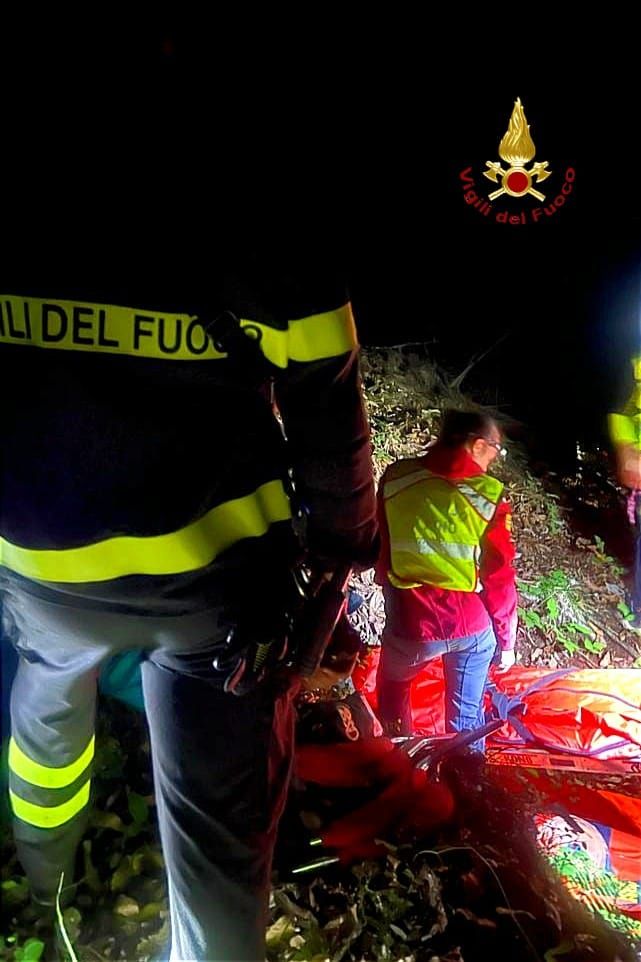 Pensionato scompare nei boschi: ritrovato morto a tarda notte