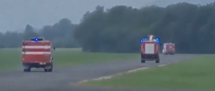 Frecce Tricolori, veivolo va a sbattere contro gli alberi durante l'atterraggio a Torino Frecce Tricolori, veivolo va a sbattere contro gli alberi durante l'atterraggio a Torino