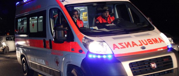 Incidente sulla via della partita: momenti di paura per tre giovani calciatori Incidente sulla via della partita: momenti di paura per tre giovani calciatori