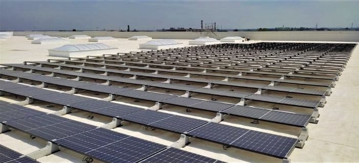 Prefabbricati Guerrini realizza la struttura per un punto vendita di carni dall’estetica contemporanea e minimalista