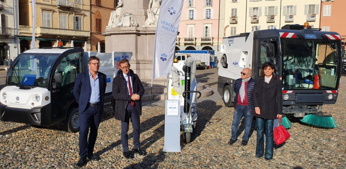 La presentazione dei nuovi mezzi di Asm