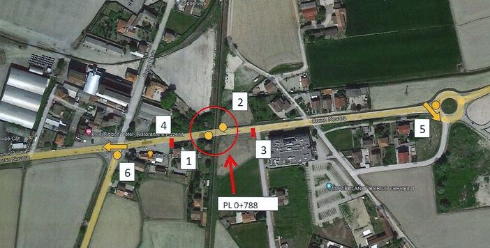 Lavori alla linea ferroviaria per Pavia: strada interrotta a BorgoVercelli Lavori alla linea ferroviaria per Pavia: strada interrotta a BorgoVercelli