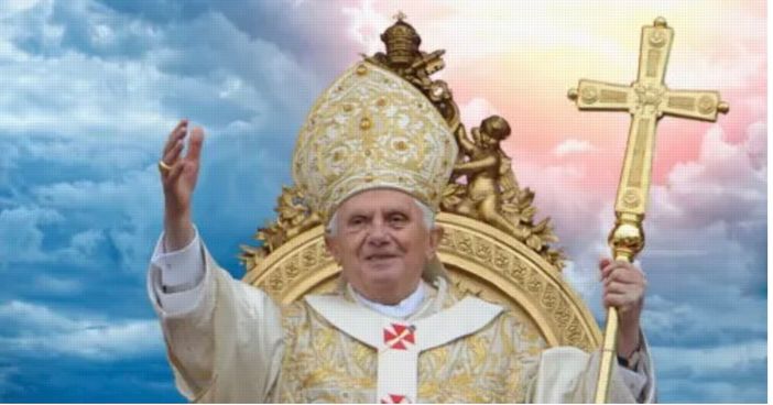 Addio al papa emerito, Benedetto XVI: muore a 95 anni. Nel 2010 la sua visita a Torino