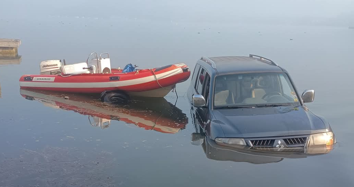 Sfiorata la tragedia a Viverone, jeep nel lago con il gommone. Il racconto: “Salvo per un soffio”