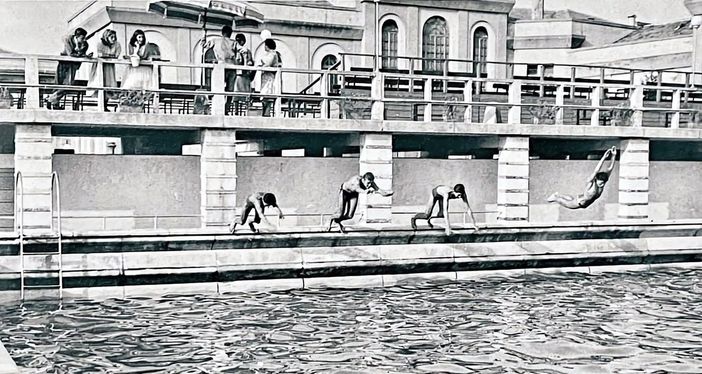 L'immagine dell'ex Enal presente in copertina L'immagine dell'ex Enal presente in copertina