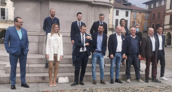 Foto di gruppo con il coordinatore regionale Fabrizio Comba