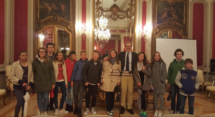 Gli studenti incontrano le Istituzioni