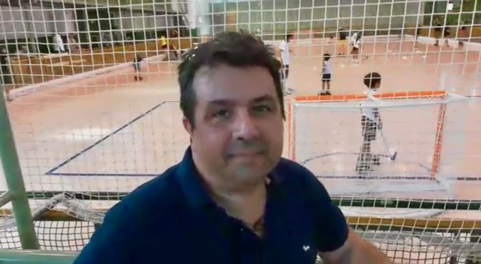 Alvise Racioppi durante il primo open day di questa estate dedicato ai giovani e organizzato da Engas Hockey Vercelli al Palapregnolato Alvise Racioppi durante il primo open day di questa estate dedicato ai giovani e organizzato da Engas Hockey Vercelli al Palapregnolato