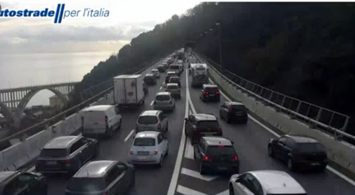 Caos sulle autostrade tra Piemonte e Liguria, Cirio: "Lavori andavano fatti durante il lockdown"
