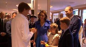 Sinner e il trionfo a Wimbledon, l'incontro con i reali: il regalo per Charlotte e George Sinner e il trionfo a Wimbledon, l'incontro con i reali: il regalo per Charlotte e George