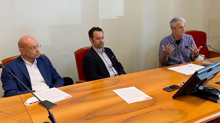 Da sin: Marchese, Bottrighi e Terenziani alla conferenza stampa Da sin: Marchese, Bottrighi e Terenziani alla conferenza stampa