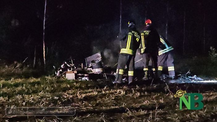 Salussola, roulotte distrutta dalle fiamme Salussola, roulotte distrutta dalle fiamme