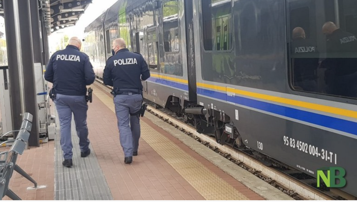 Biella, tragedia in stazione: accusa un malore e muore