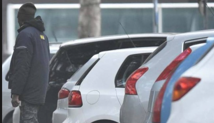 Borgosesia: multe alle coop. che consentono ai migranti di chiedere l'elemosina Borgosesia: multe alle coop. che consentono ai migranti di chiedere l'elemosina
