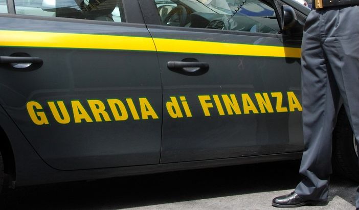 Fatture false nella vendita di pc e software: l'indagine arriva a Vercelli Fatture false nella vendita di pc e software: l'indagine arriva a Vercelli