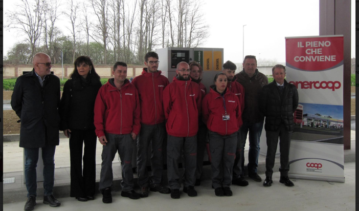 La prima stazione con pompa gpl, metano e colonnine per le auto elettriche