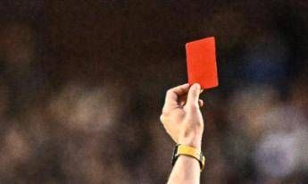 Napoli-Sassuolo Primavera, giocatore aggredisce arbitro. Cos'è successo