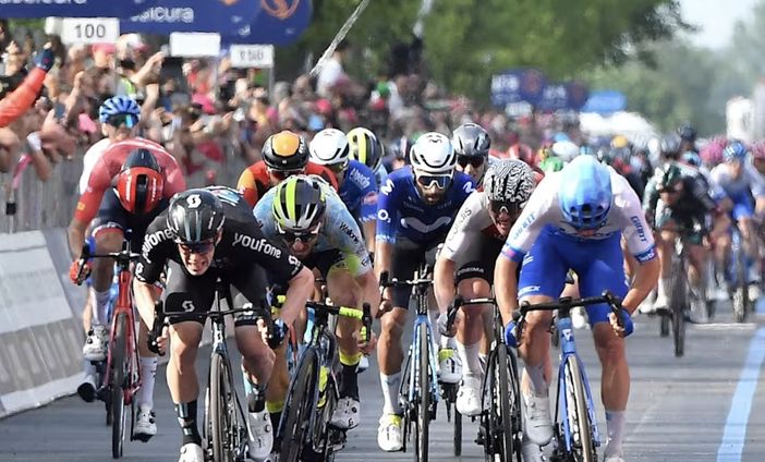 Venerdì passa il Giro d'Italia: percorso e divieti