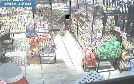 Furti nelle aree di servizio autostradali: quattro ordinanze di custodia cautelare