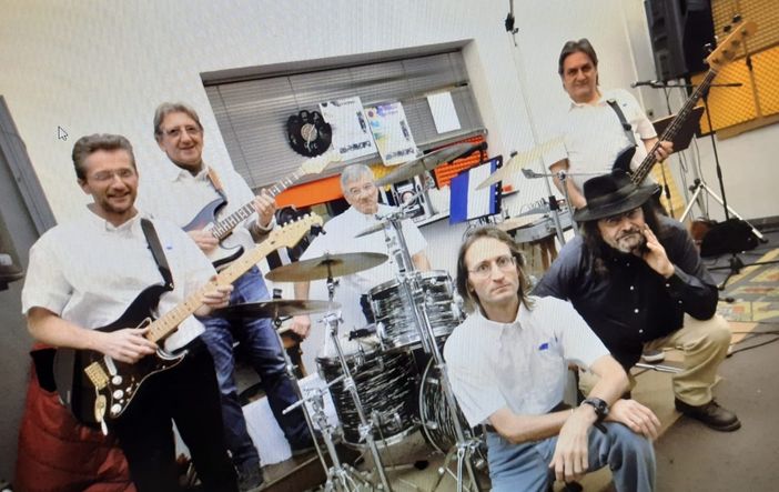 Serate live al Circolo Vecchia Porta Casale: suonano gli Iceberg Serate live al Circolo Vecchia Porta Casale: suonano gli Iceberg