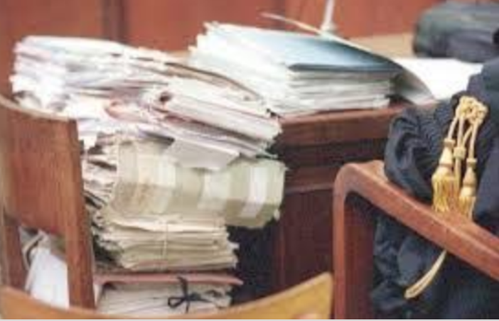 «Sole in faccia e mosche attorno al viso di mia madre»: al processo per le larve parla la parte civile «Sole in faccia e mosche attorno al viso di mia madre»: al processo per le larve parla la parte civile