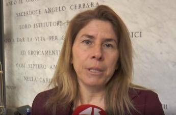 Bullismo, Pieretti (Roma Capitale): "Pensiamo prima di parlare, parola più potente di arma" Bullismo, Pieretti (Roma Capitale): "Pensiamo prima di parlare, parola più potente di arma"