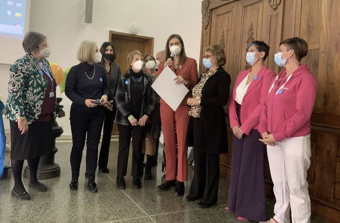 Sant'Andrea "Ospedale amico delle bambine e dei bambini": anche durante la pandemia Sant'Andrea "Ospedale amico delle bambine e dei bambini": anche durante la pandemia