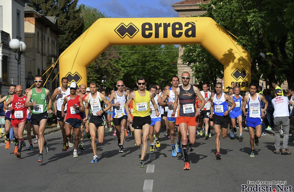 Torna la mezza Maratona di Vercelli Torna la mezza Maratona di Vercelli