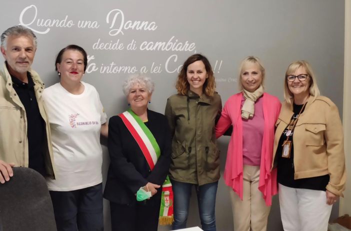 Il Cammino di Alice per dire no alla violenza contro le donne Il Cammino di Alice per dire no alla violenza contro le donne