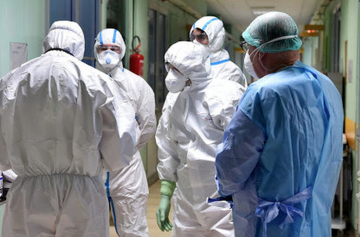 Un morto e 23 casi nuovi nel bollettino Covid del vercellese